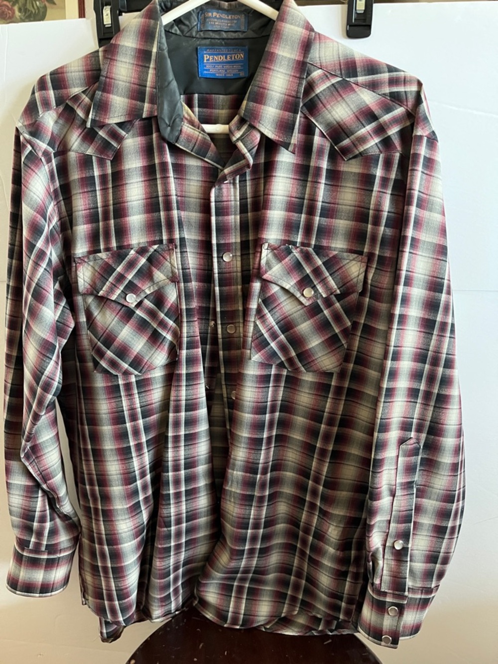 Long sleeve, pearl snap men’s Pendleton western shirt